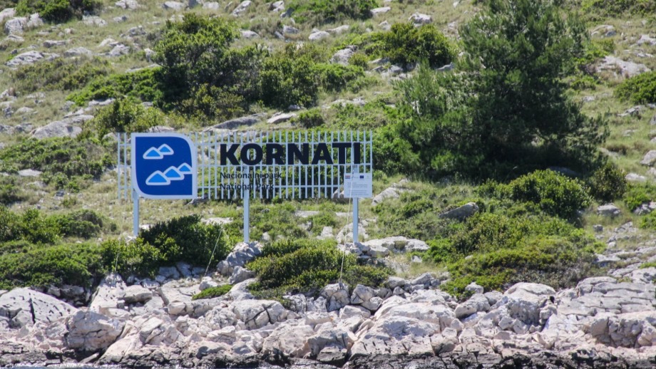 Super Boat excursion to Telašćica Nature Park (salt lake) and Levrnaka island (NP Kornati) - departure from Zadar